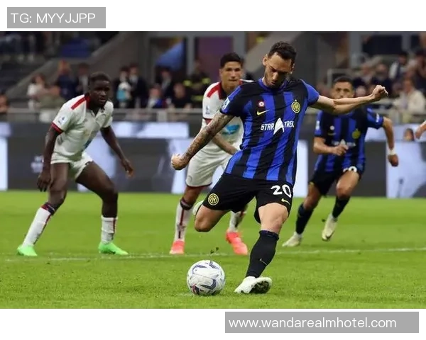 国米迎战科莫意甲强弱对决梅阿查球场火花四溅即将上演